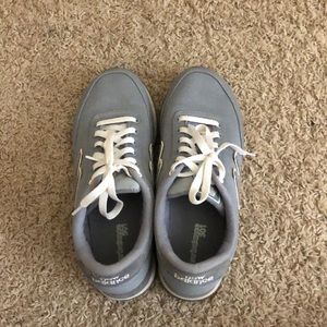 Gray New Balance Tennis Shoes